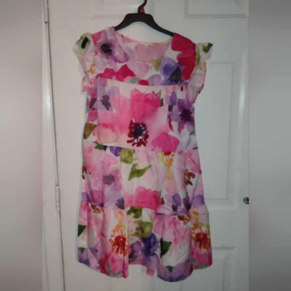 VONDA NWOT DRESS